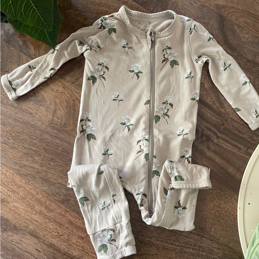 Kyte Footless Bamboo Sleeper - magnolia print size 6-12